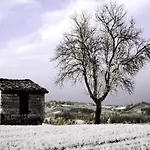 Monferrato La Casa Sui Tetti Bed & Breakfast 3*