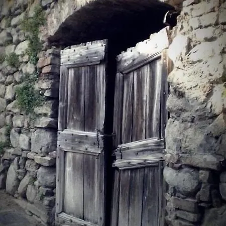 Monferrato La Casa Sui Tetti B&B 무리센고