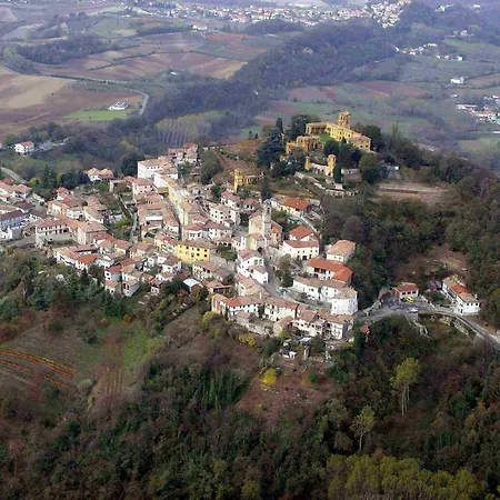 Monferrato La Casa Sui Tetti B&B 무리센고