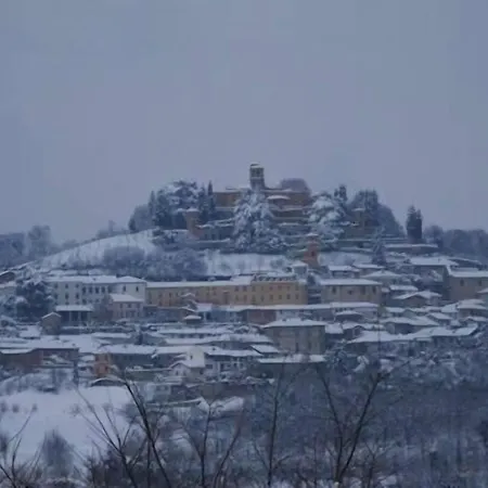 Monferrato La Casa Sui Tetti B&B 무리센고